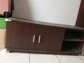 Meja TV warna natural