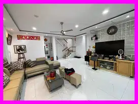 Dhyana Rumah ukuran 6.7x17m hadap timur di Jelambar
