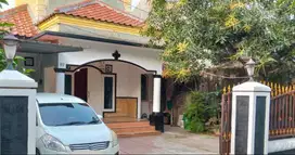 JUAL RUMAH DI JLN GAMPRIT 2, JATIWARINGIN, PONDOK GEDE, BEKASI