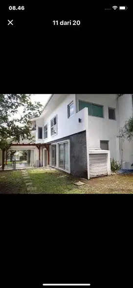 Dijual rumah mewah + kolam renang