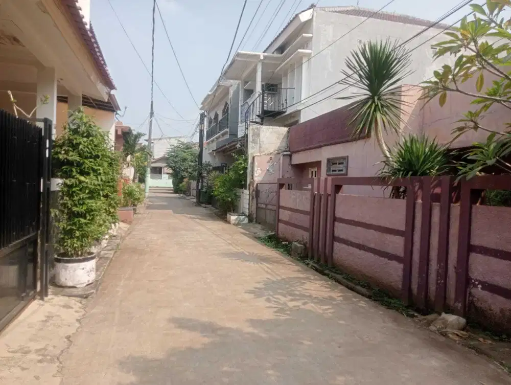 Rumah 2 Lantai Bagus Bebas Banjir Luas Murah di Jatibening Pondokgede