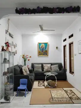 Rumah Kondisi Bagus Siap Huni Di Kramat Jati S7910
