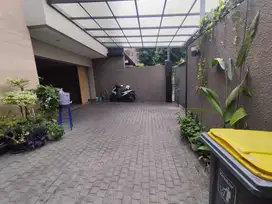 Dijual Rumah Minimalis Moderen, 2,5 Lantai (mezzanine) Pondok Indah Ja