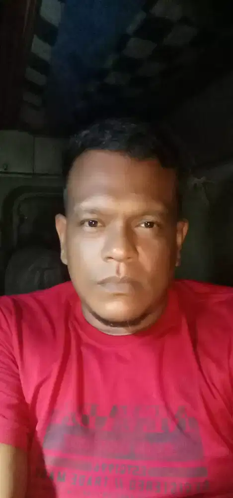 Sedang mencari pekerjaan driver/supir. SIM yang saya miliki b2 umum