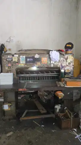 Mesin potong DQ 202