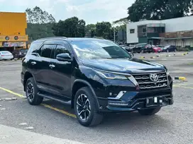 Siap Pakai! Fortuner VRZ GR Sport Diesel 2.4 AT Matic 2021 Solar