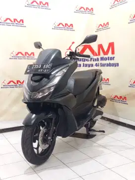 Km 7 Ribu Honda PCX 160 CBS Tahun 2022 hitam