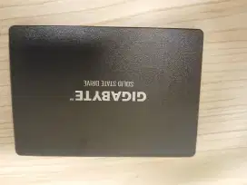 MEMORI SSD 240 GB