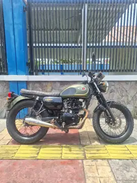 Kawasaki W175 SE Green Army