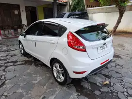 Ford Fiesta 2012 matik dp 20jt aja
