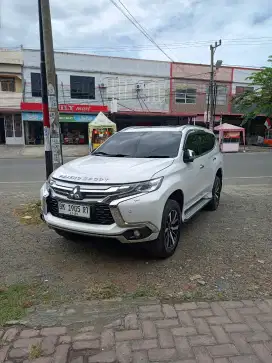 Mitsubishi Pajero sport 4x2 dakar