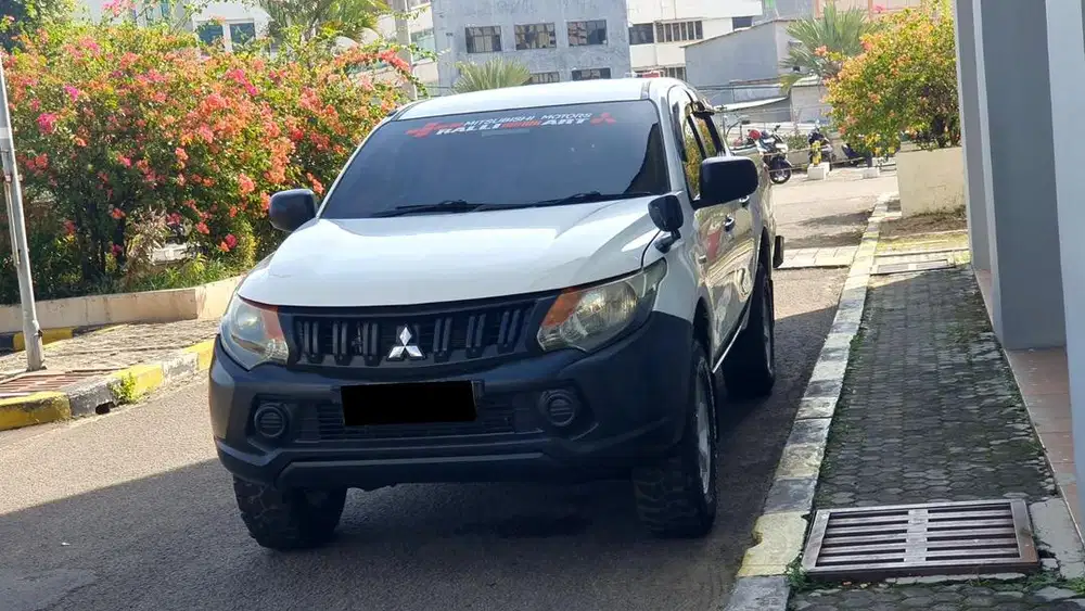 Mitsubishi Triton HDX 2.5 4x4 manual 2017 (Nik 2016)