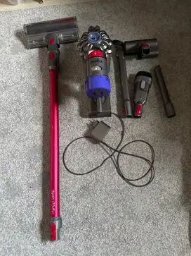 Vacum cleaner Dyson lowbatt