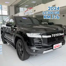 Toyota Land Cruiser 300 GR 2024 Black on Black LC GRS LC300 GR-S Hitam