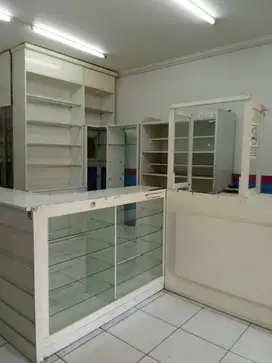 Etalase Second Rasa Baru