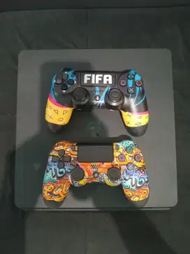 PLAYSTATION 4 PS 4