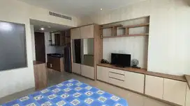 Disewakan U Residence 2 , view kolam renang, full furnished, termurah