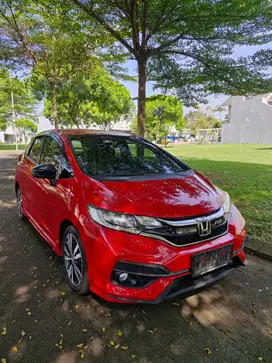 Honda Jazz RS 1.5 AT Merah