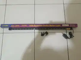 Lampu celup LED akuarium Cosmo CS-L600 60 cm warna putih biru