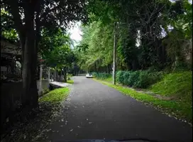 Dijual tanah murah plus bangunan kecil di BSD griya Loka