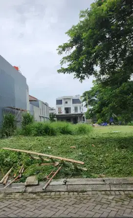 Dijual Kavling hoek di green court danau