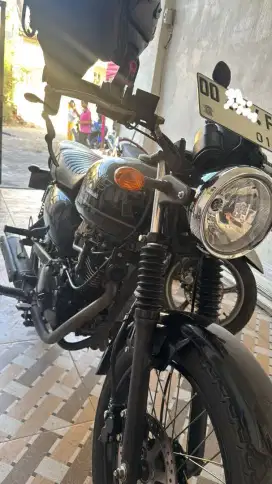 Kawasaki w175 super mulus