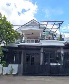 Rumah 2 lantai di Bintaro siap huni SC10487 t