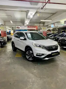 Low KM Sunroof Honda CRV Prestige 2.4 AT 2016 nik 2015 Istimewa