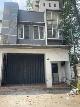 Disewakan Ruko 2 lantai area Jombang Raya Ciputat Tangerang Selatan
