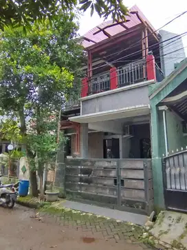 Dijual rumah di komplek maharaja DTC depok