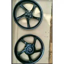 Di jual cepat sepasang pelek MIO M3