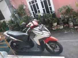 Vario Techno 110 CBS Merah Silver