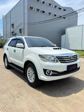 Mobil bekas Fortuner Vnt 2013 matic murah