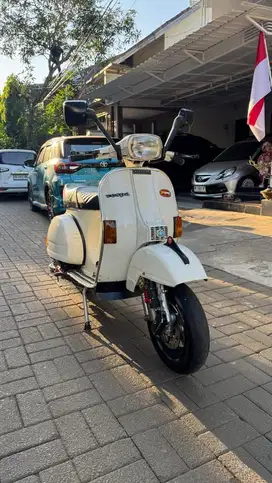 Vespa Exclusive 1 tahun 1984