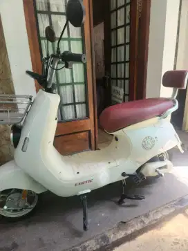 Sepeda listrik Exotic veloce v7 like new