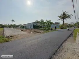 6 Juta Nego Tepi Aspal Banyuraden, dekat Kampus STPN