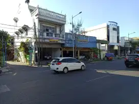 Disewakan Ruko 3 lt di Dharmawangsa Sby