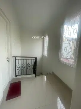 RUMAH BAGUS SEMI FURNISH SIAP HUNI DI LIPPO CIKARANG