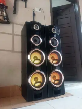dijual speaker Polytron mulus seperti baru suara full bass