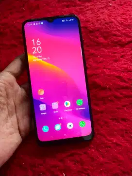 Oppo a5 2020 orian 3/64 
Lcd orian
4g manteng
Fp on
Kamera bening