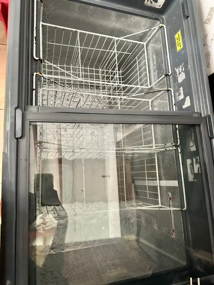 Frezer frigigate 200liter  serbaguna( nego tipis)