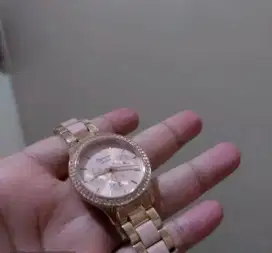Jam tangan wanita
