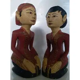 2 Patung kuno jawa LORO BLONYO  dari kayu jati