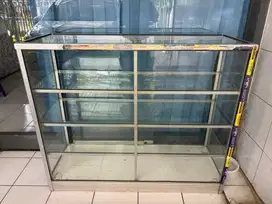 Etalase serba guna