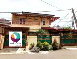 Dijual Cepat dan murah Rumah Asri 2 lantai di Pulo Asem
