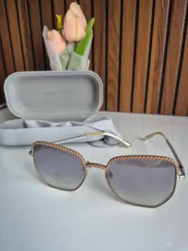 Sunglasses Preloved - Charles & Keith