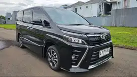 Toyota Voxy 2.0 AT 2018 Hitam KM72rbuan TGN 1 BEbasLAKABanjir bkn2019