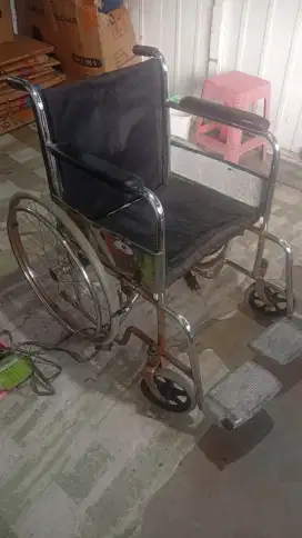 Dijual kursi roda bekas