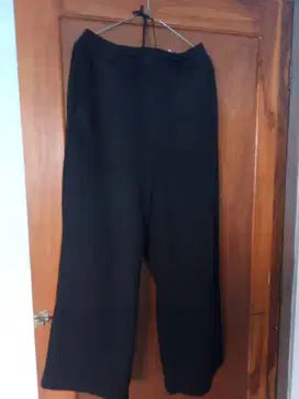 Celana Kulot Wanita Size L merk SUKO warna hitam