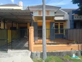 DISEWAKAN CEPAT RUMAH DALAM CLUSTER DI HARAPAN INDAH BEKASI UTARA